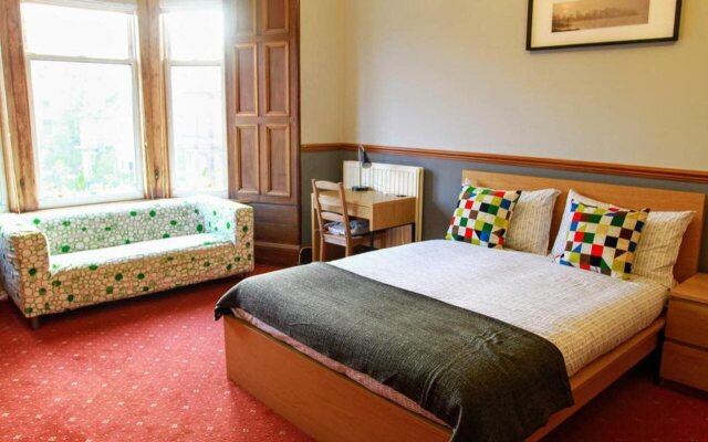 Airdenair Guest House