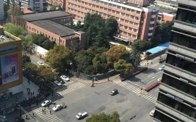 Lejia EAC International Apartment Hotel