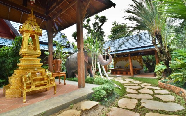 The Nine Thipthara Klongson Resort