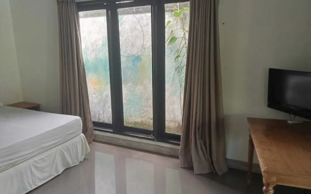 Villa Mertanadi 18 – Guest Rooms – Kuta