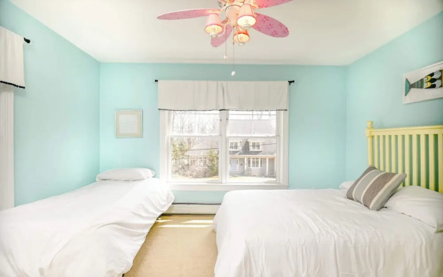 Stunning 5 Bdr, Walk to York Harbor Beach!