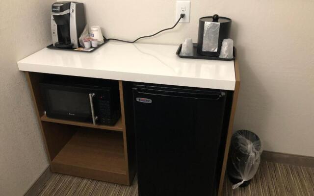 Holiday Inn Express & Suites Franklin KY by IHG