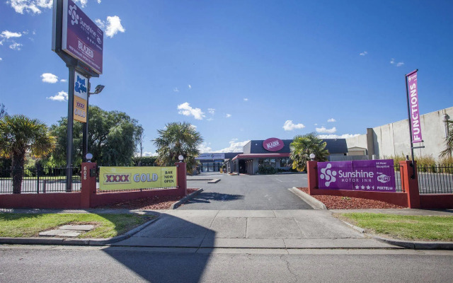 Sunshine Motor Inn