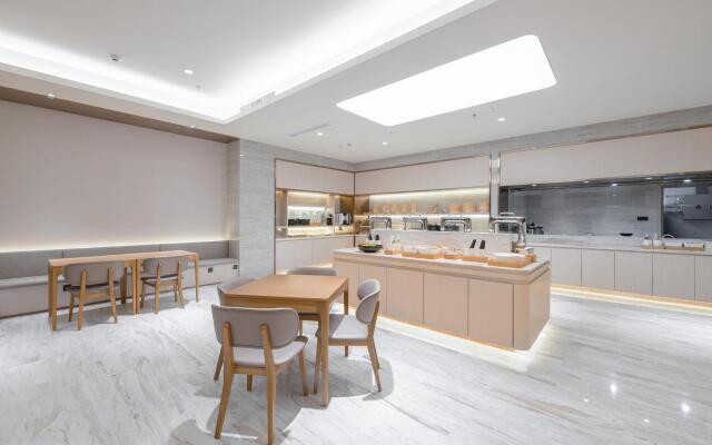 Ji Hotel Ziyang Songda Plaza