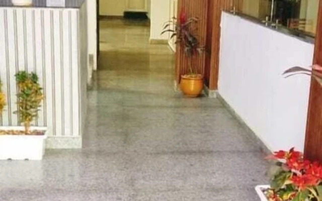 Starlight Inn Hotel