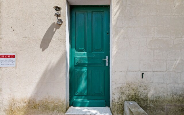 Beautiful Apartment in Mèze with Swimming Pool