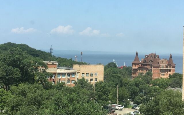 Апартаменты на пр-те Острякова, 28