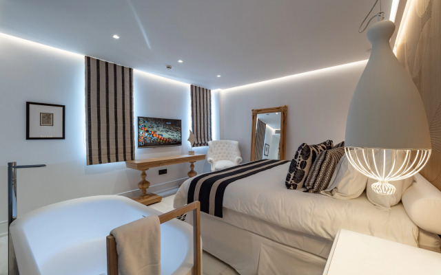 Abaton Island Resort & Spa