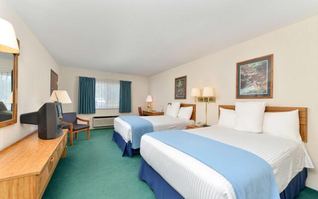 Americas Best Value Inn Tahquamenon Country
