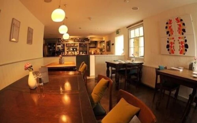 George Inn