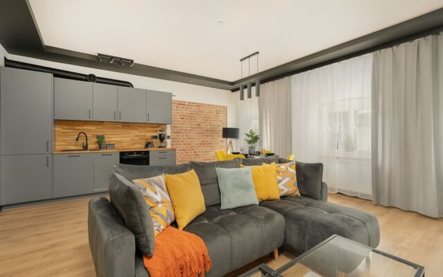 Secret Garden Apartment by Renters