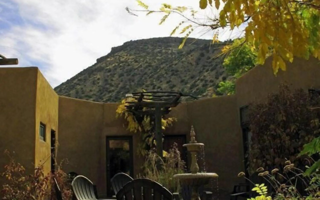 The Abiquiu Inn