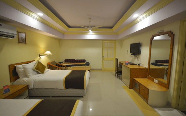 Hotel Rajputana Palace