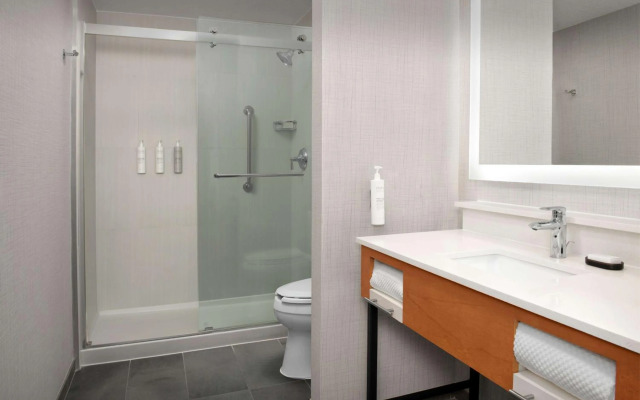 Embassy Suites La Quinta Hotel & Spa