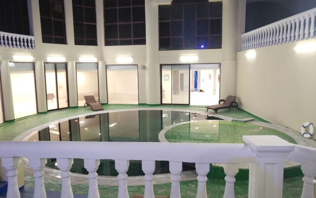 Emirates Hills Lake View Villa