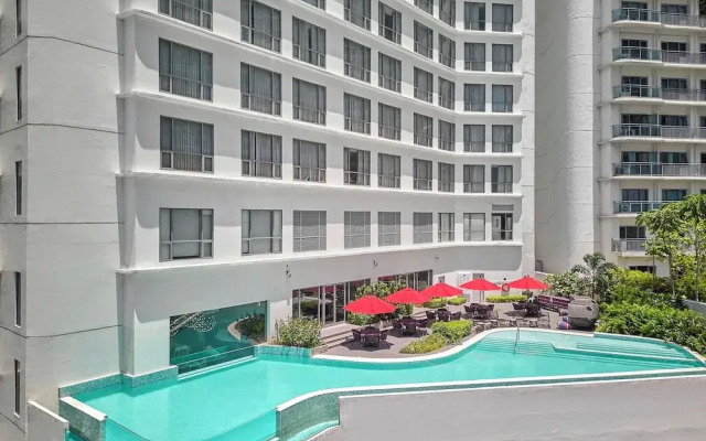 Lower Penthouse Unit in Acqua Residences