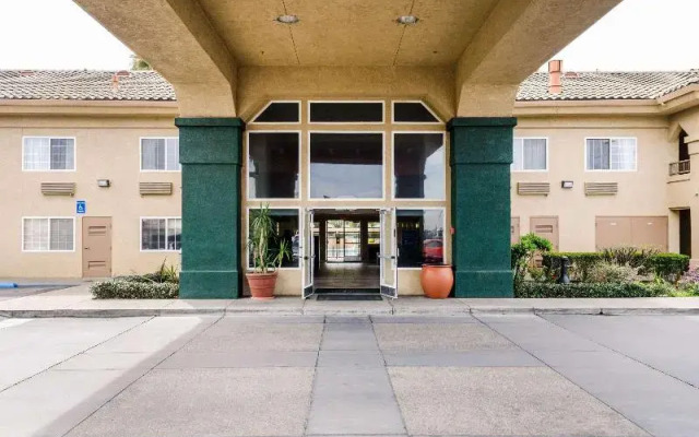 Quality Inn & Suites Lathrop South Stockton