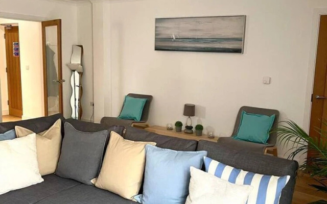 Luna Beach - Luxury Carbis Bay Apartment