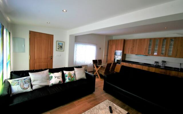 Lovely House Alsol
