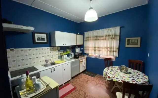 Stunning 2-bed House in Madina