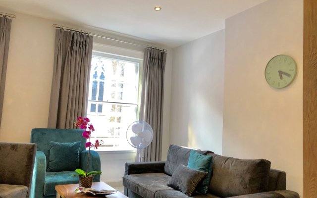 Chic Apt in the heart of Camden by City Stay London