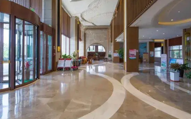 Inzone Garland Hotel