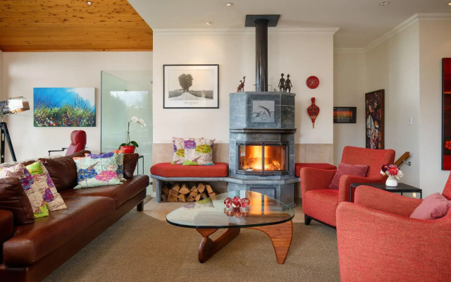 Chalet Eiger Lodge