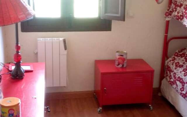 House With 2 Bedrooms in Bernuy, With Furnished Garden