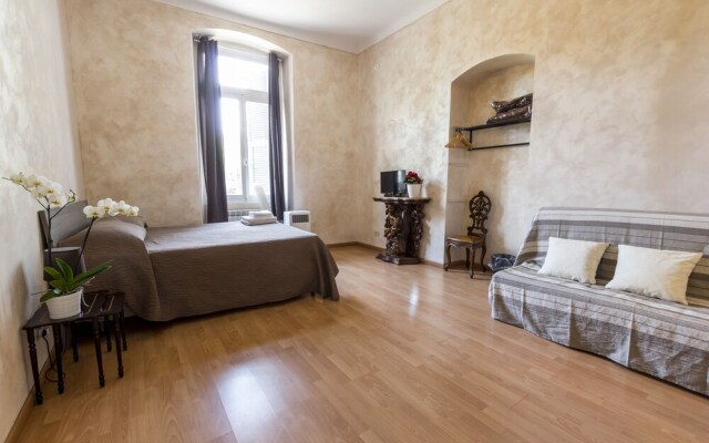 Cavour Guest House