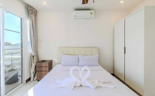 Prime Location  Pool View BBQ V274