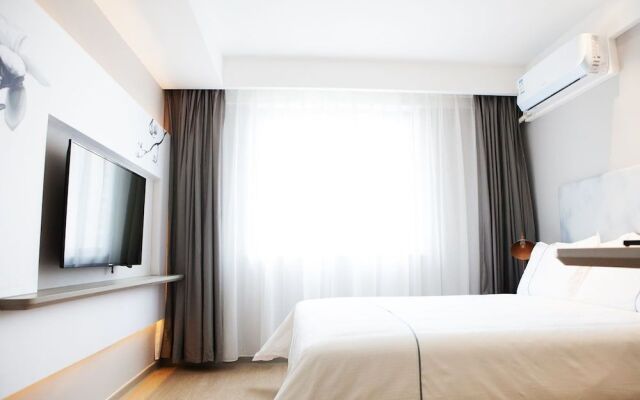 Magnotel Hotel of  Commercial Street Yulong Road Binhai Yancheng
