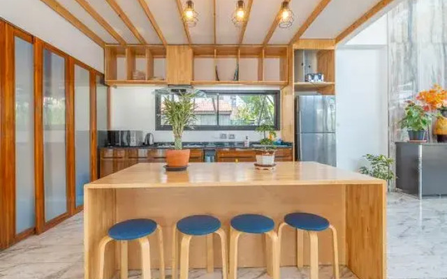 J2. Urban Supper Deluxe Villa 600m from beach