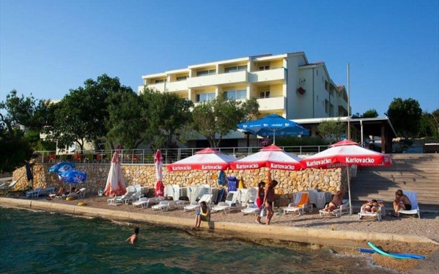 Vila 4m - Boarding House And Apartments