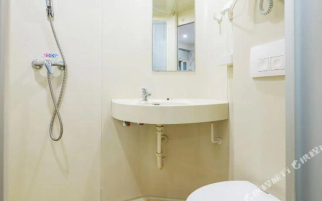 100 Inn Liangpin Hotel (Nanjing Maigaoqiao Subway Station)