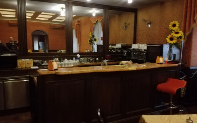 Smart Station Hotel