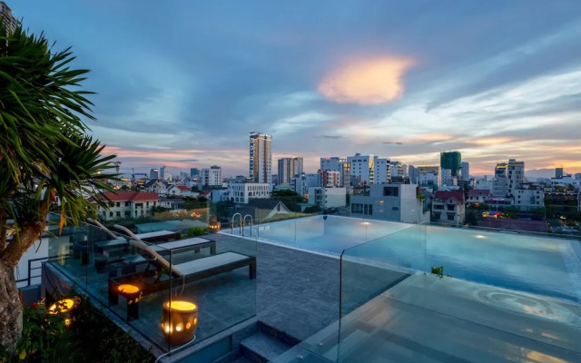 Dana Residence