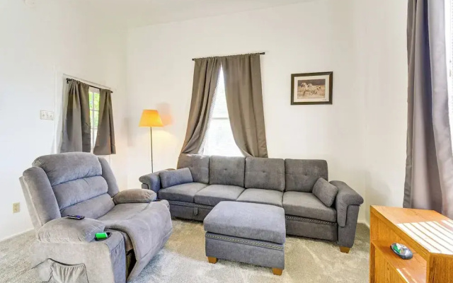 Walkable Location, Fenced Yard: Wickenburg Home!
