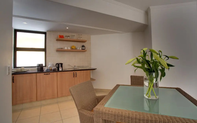 Limoni Luxury Suites