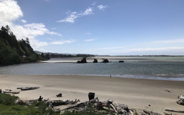 Waters Edge 309 1 Bedroom Condo