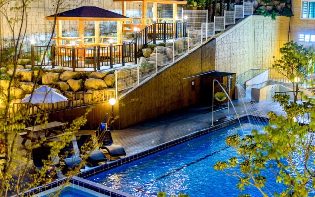 Doya Family Hotel