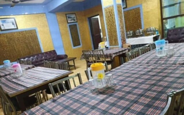 Goroomgo City Pride Srinagar