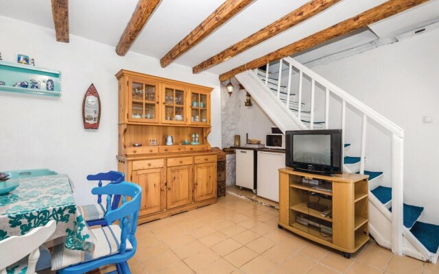 Amazing Home in Supetarska Draga With 3 Bedrooms and Wifi