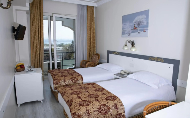 Hali Hotel