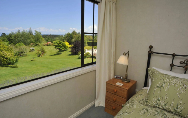 The Pillars Retreat – Guest Rooms – Taupo