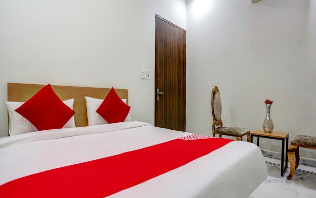 Rozette Residency by OYO Rooms