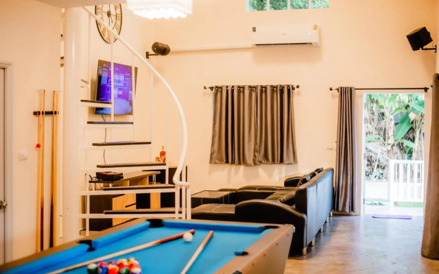 Poomvarin Resort