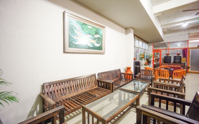 Bs Residence by OYO Rooms