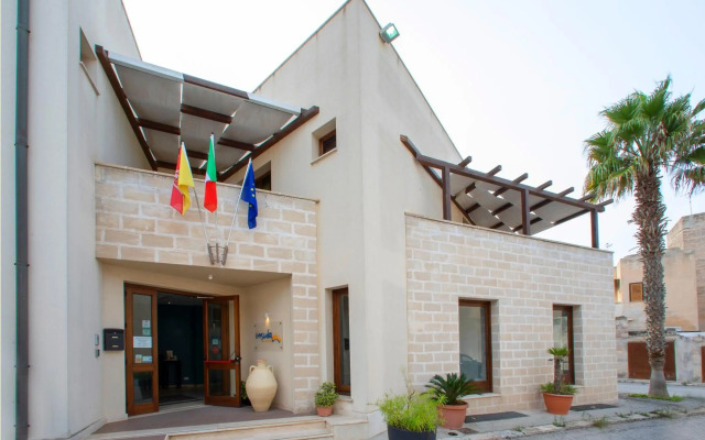 Insula Hotel