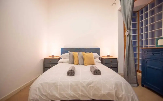 Unique Industrial Apartment