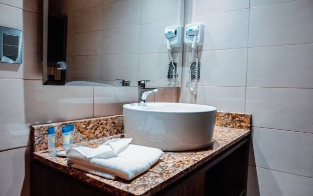 Kavia Meoqui Hotel & Suites